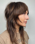 Стрижка шеггі 2025-2026: +50 фото на середнє, довге, коротке волосся